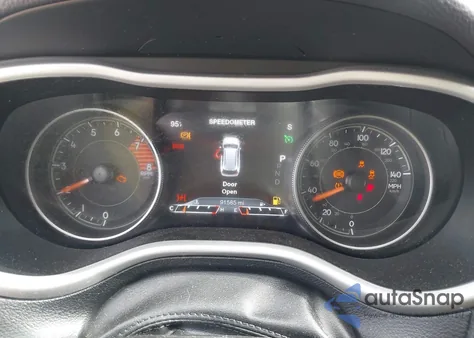 2016 Jeep Cherokee Trailhawk from USA, damaged, VIN 1C4PJMBS3GW163590